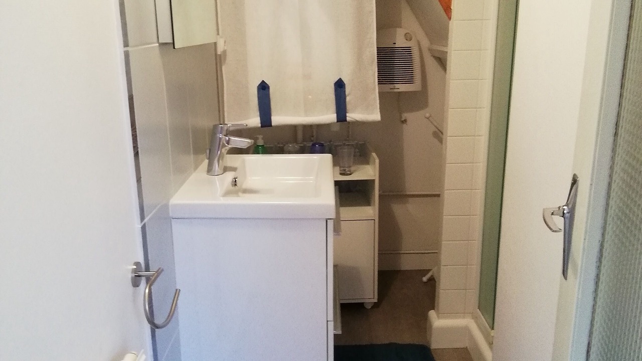 Photo of Bathroom in Plevenon