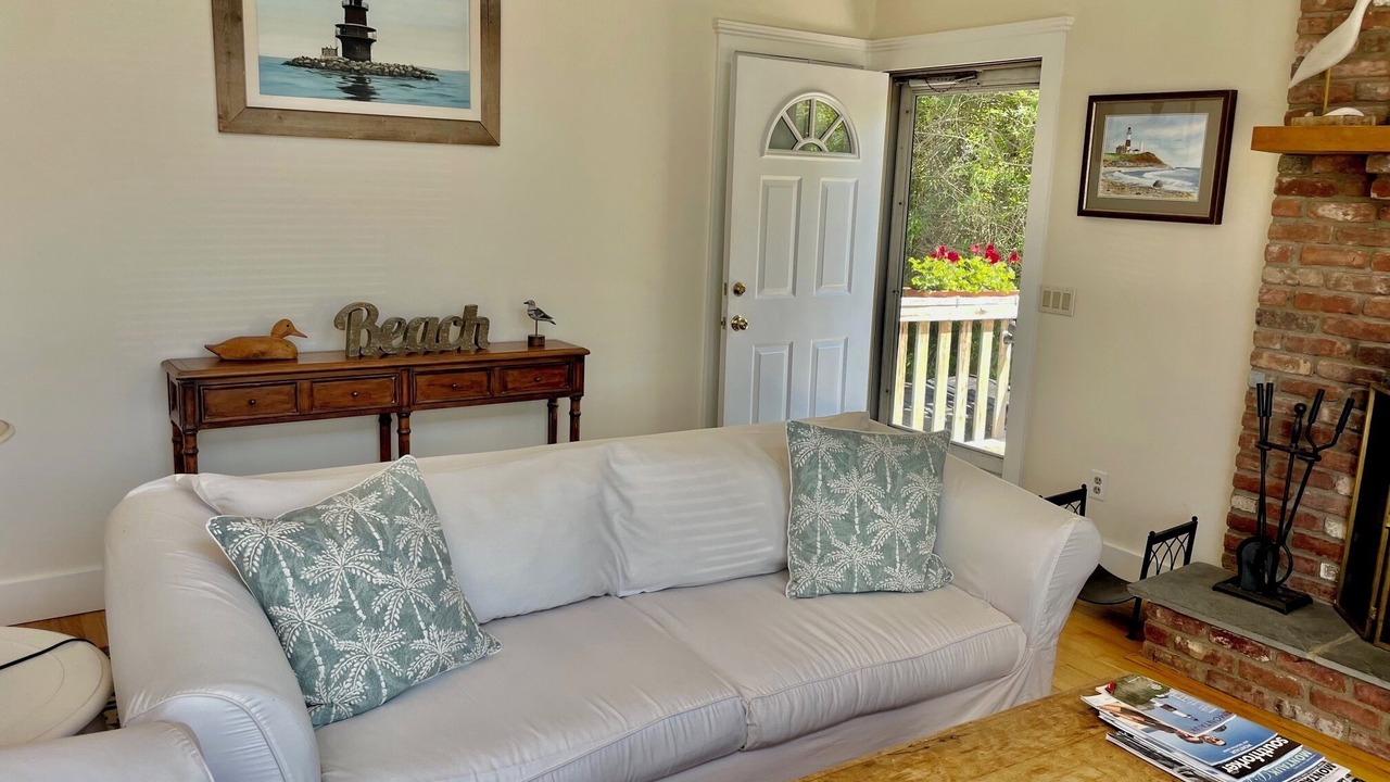 Photo of Livingroom in Montauk