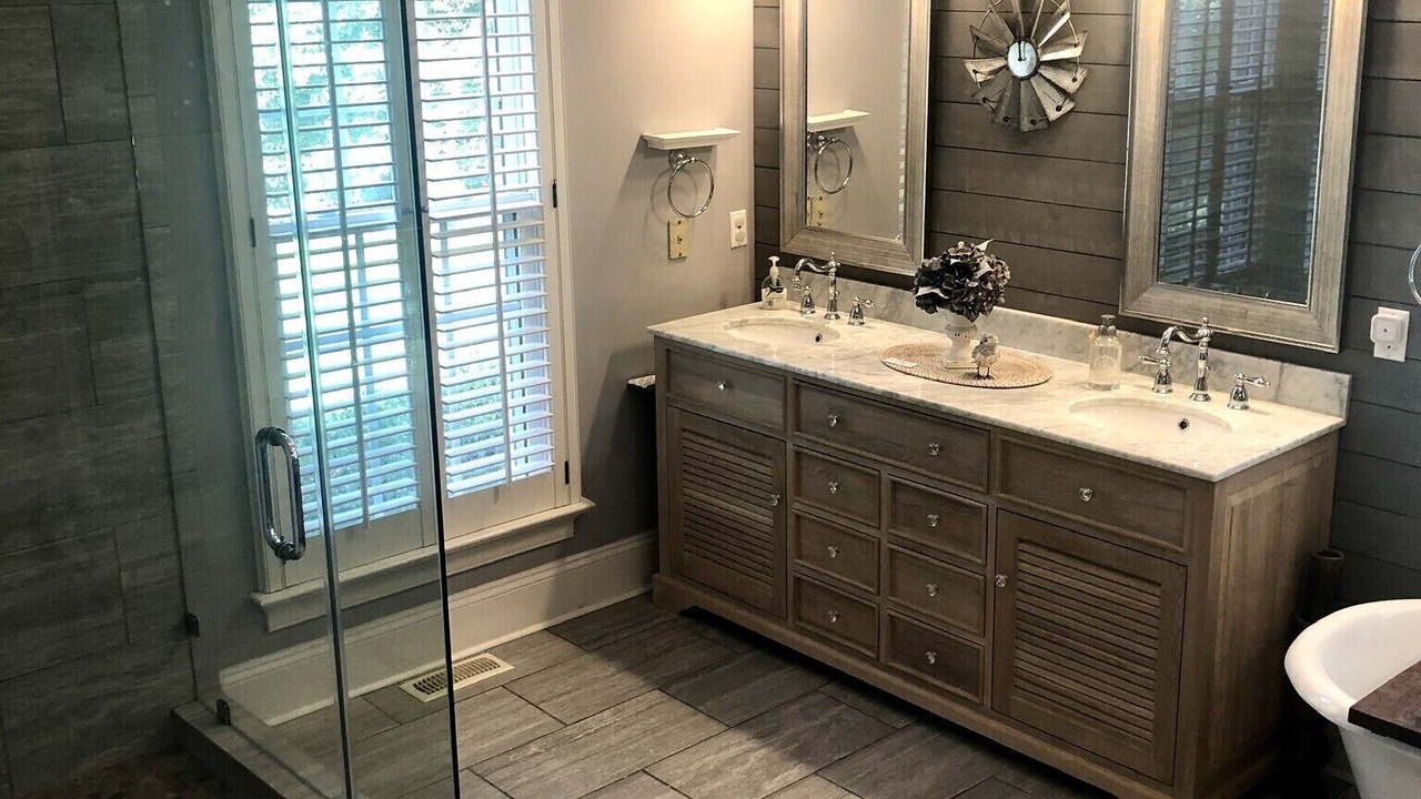 Photo of Bathroom in Surry