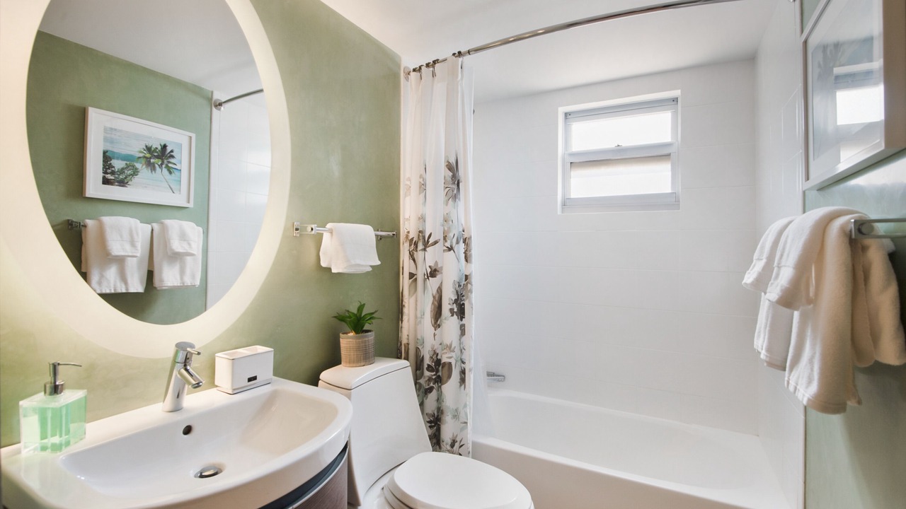 Photo of Bathroom in South Pointe