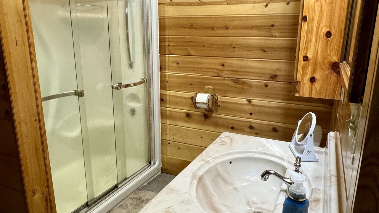 Photo of Bathroom in Luray