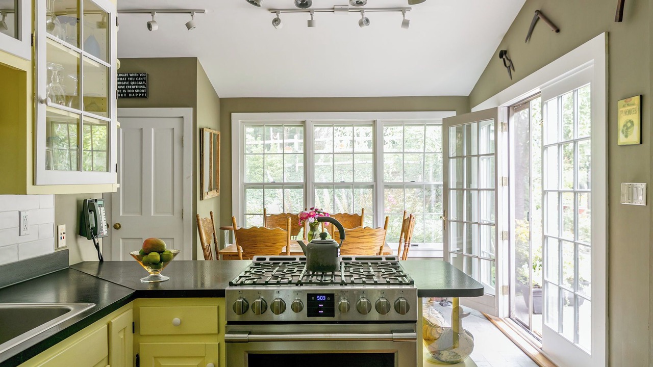 Photo of Kitchen in Lake Hill