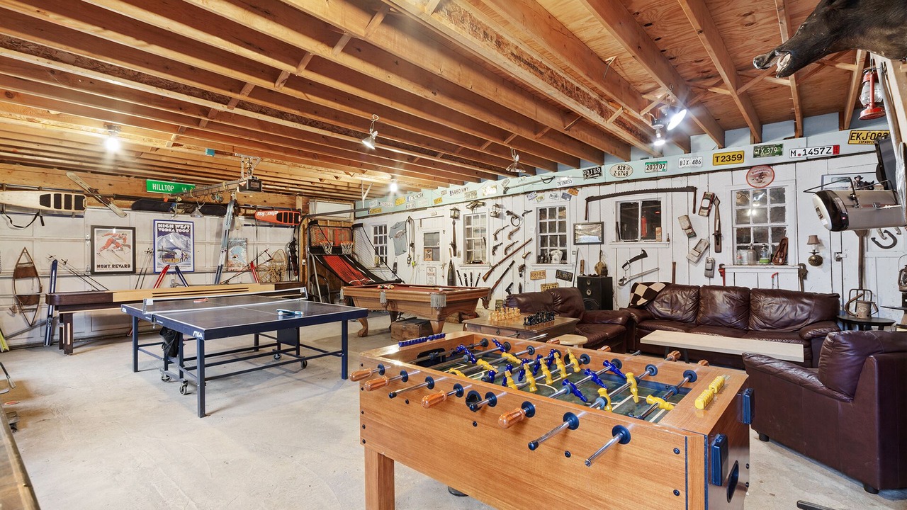 Photo of Bedroom in Lake Hill