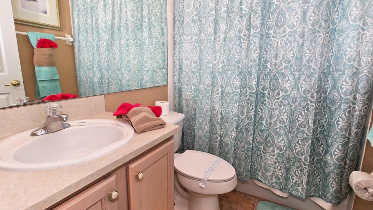 Photo of Bathroom in Orange Tree