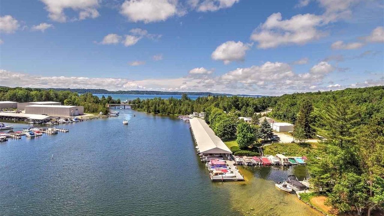 Photo of Outdoor in Clam River