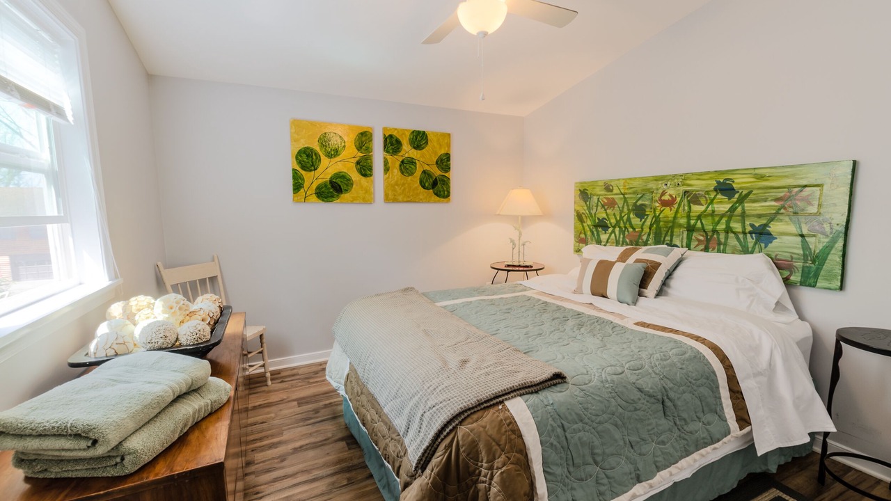 Photo of Bedroom in Colonial Beach