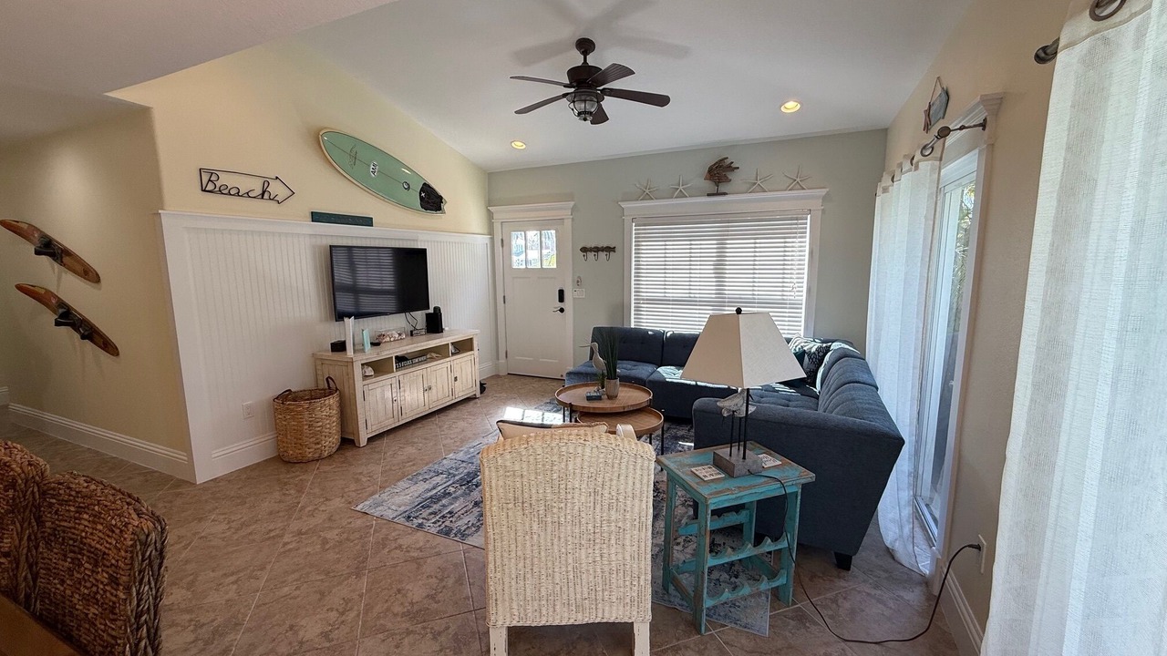 Photo of Livingroom in Holmes Beach