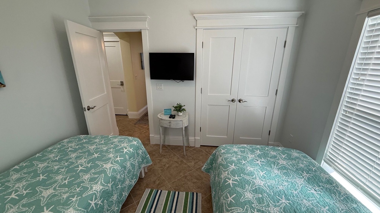 Photo of Bedroom in Holmes Beach