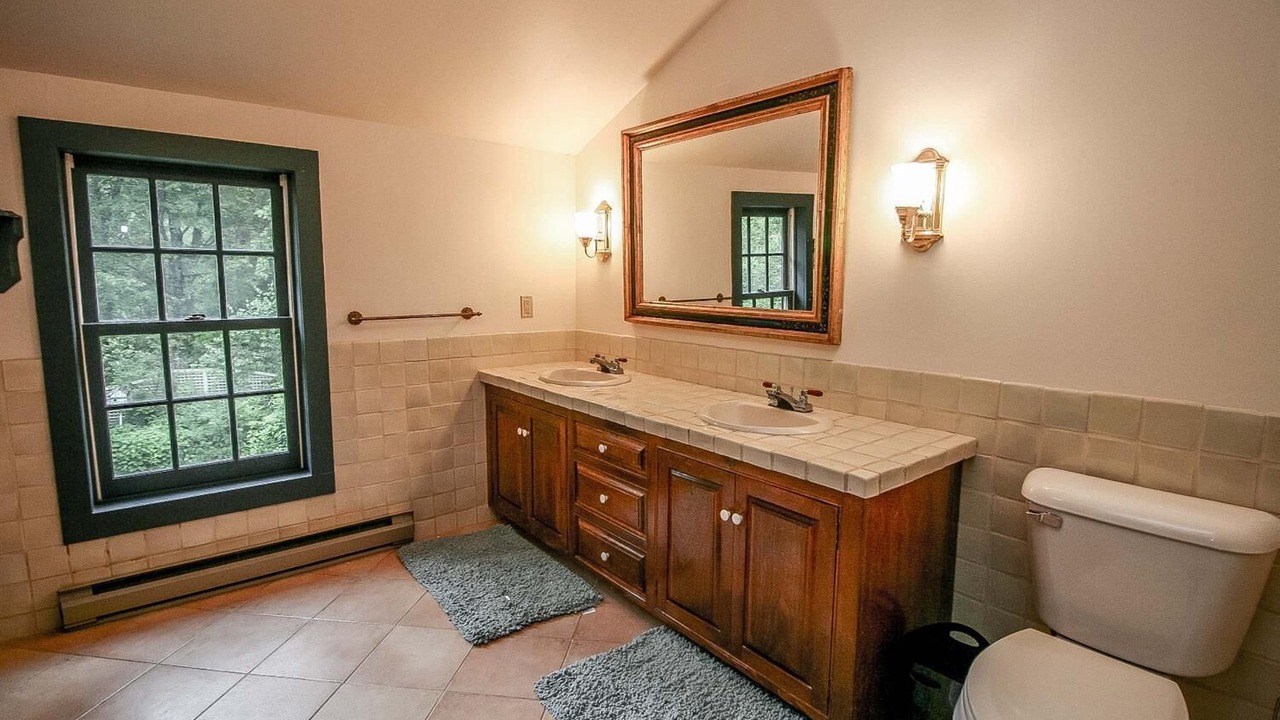 Photo of Bathroom in Taghkanic