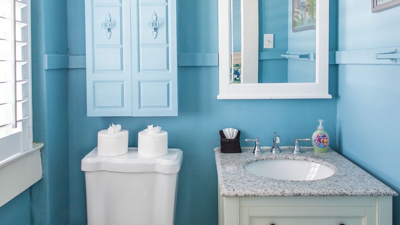 Photo of Bathroom in Willoughby Spit