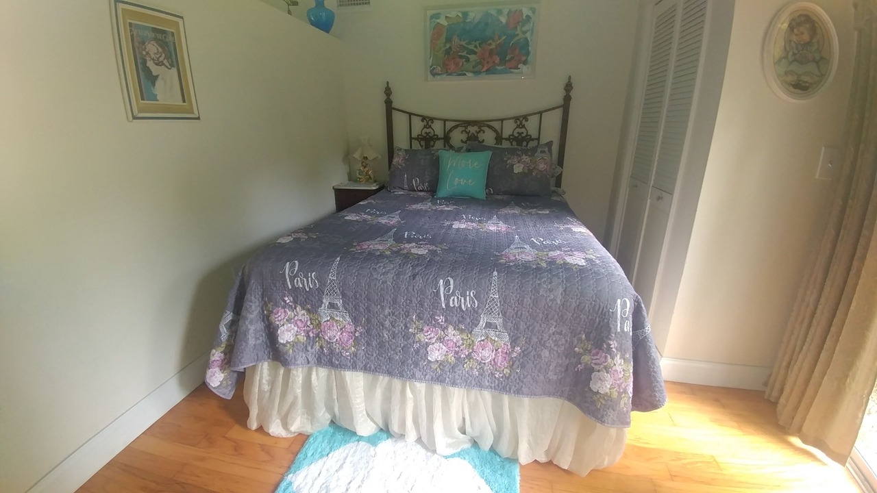 Photo of Bedroom in Homosassa