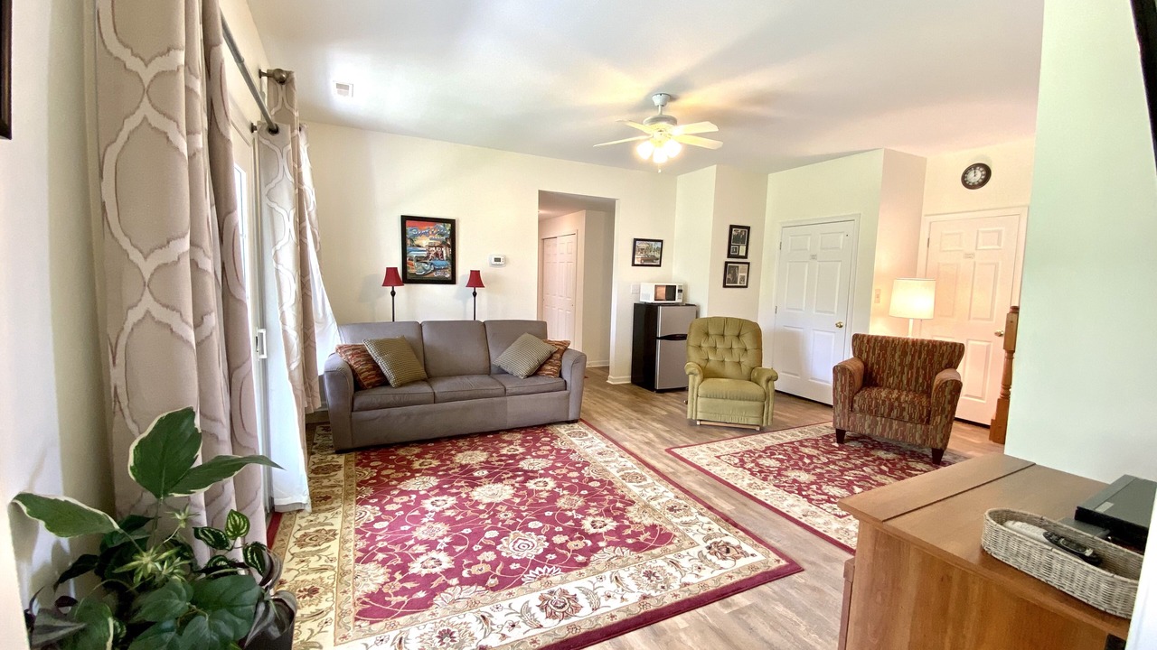 Photo of Livingroom in Bayside