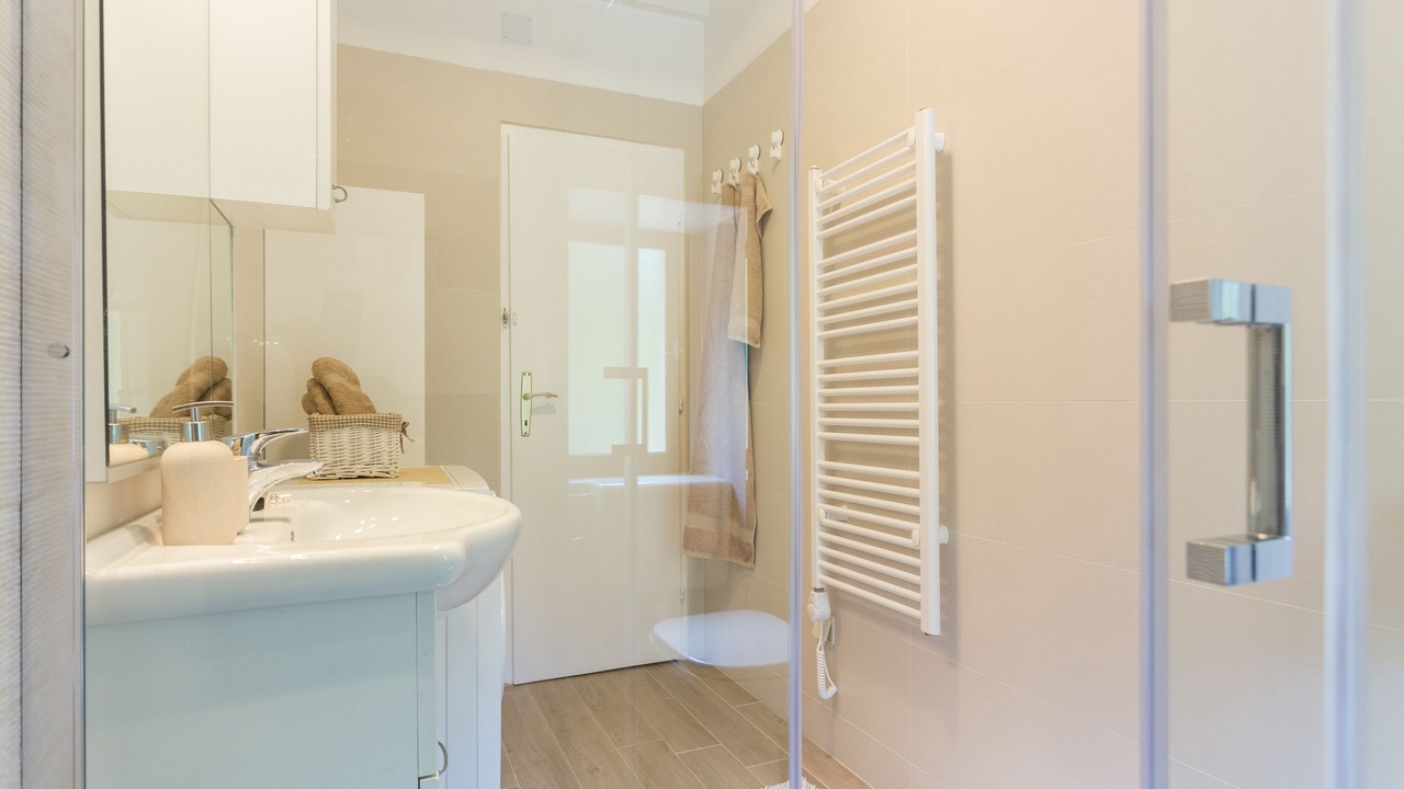 Photo of Bathroom in Pile