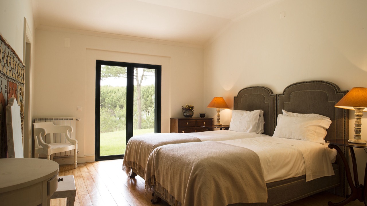Photo of Bedroom in Almocageme