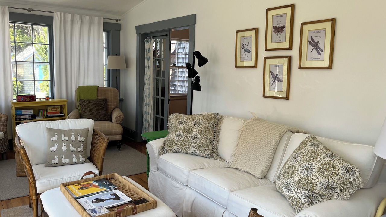 Photo of Livingroom in Chilmark