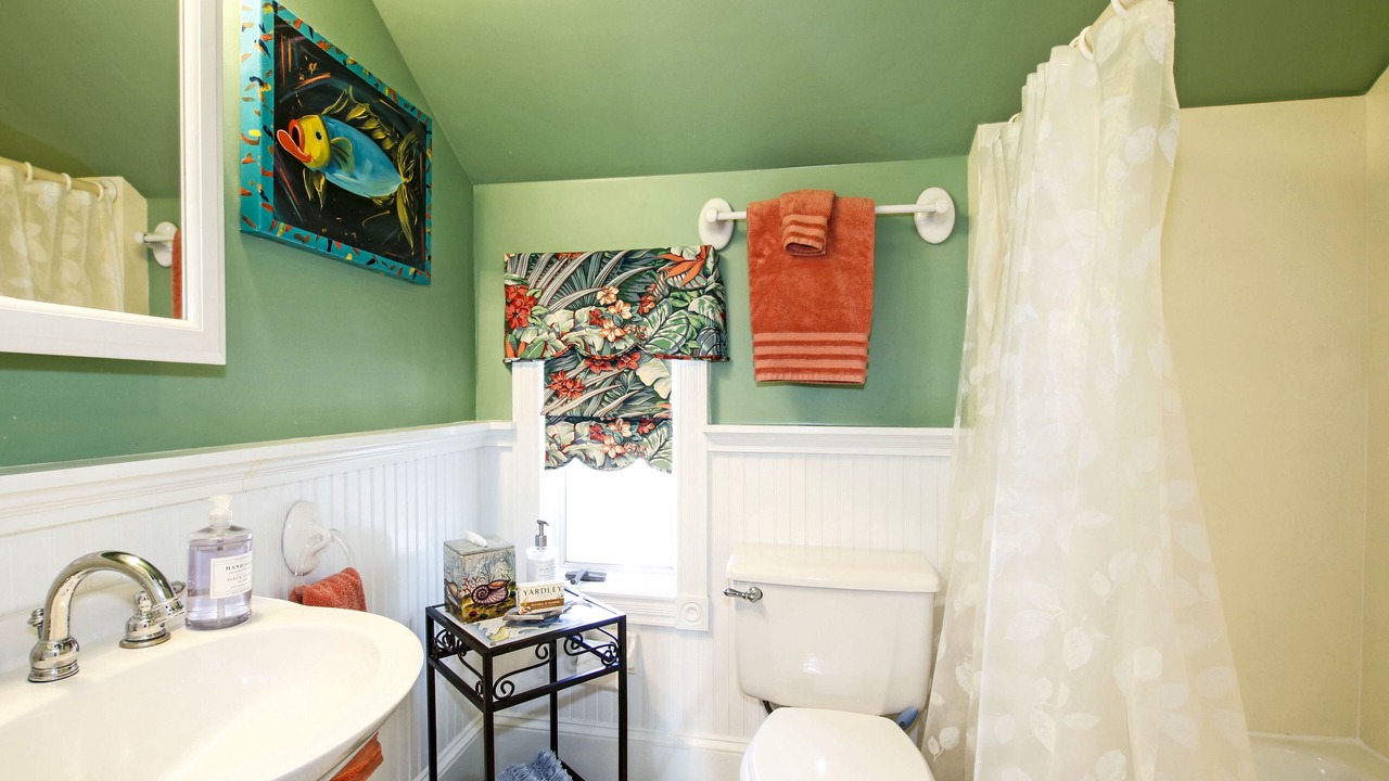 Photo of Bathroom in Seaside