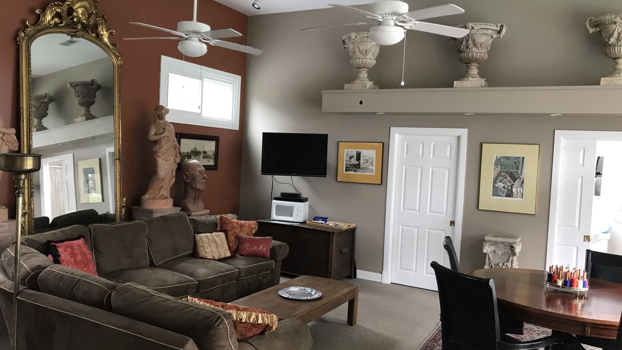 Photo of Livingroom in Charles City