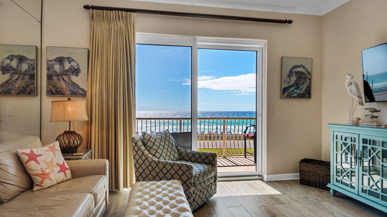Photo of Livingroom in Miramar Beach