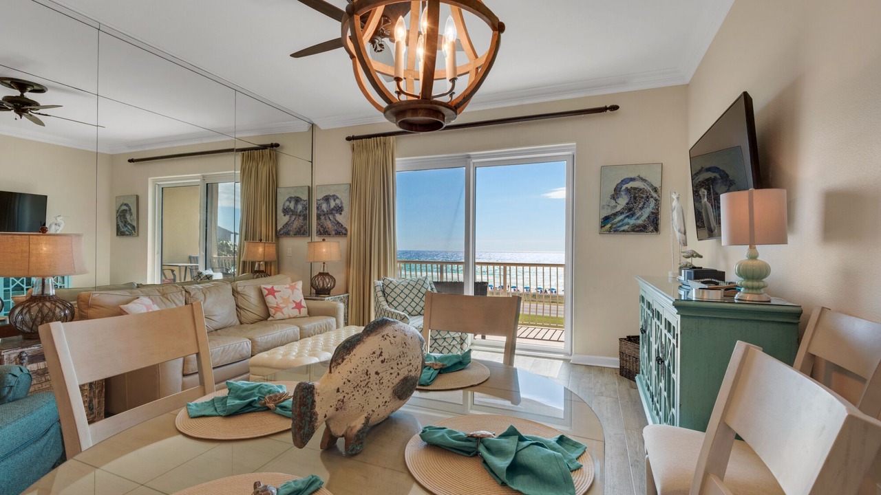 Photo of Livingroom in Miramar Beach