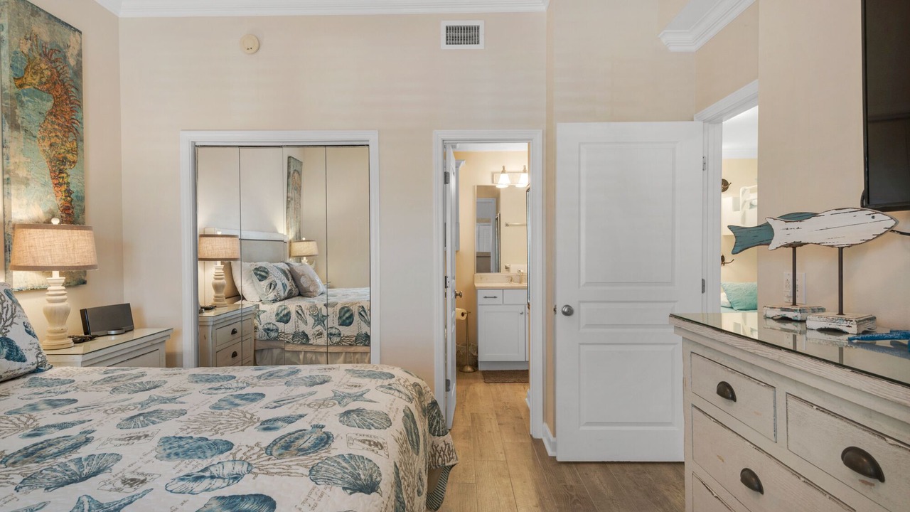 Photo of Bedroom in Miramar Beach