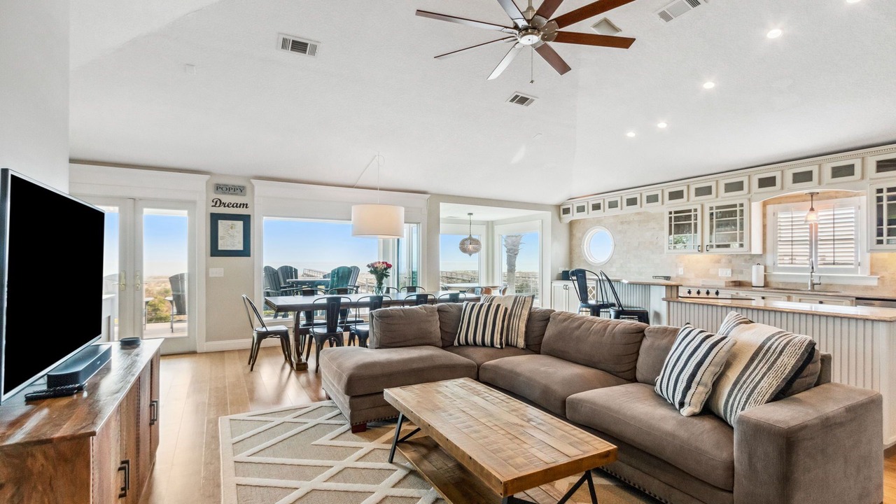 Photo of Livingroom in Fernandina Beach