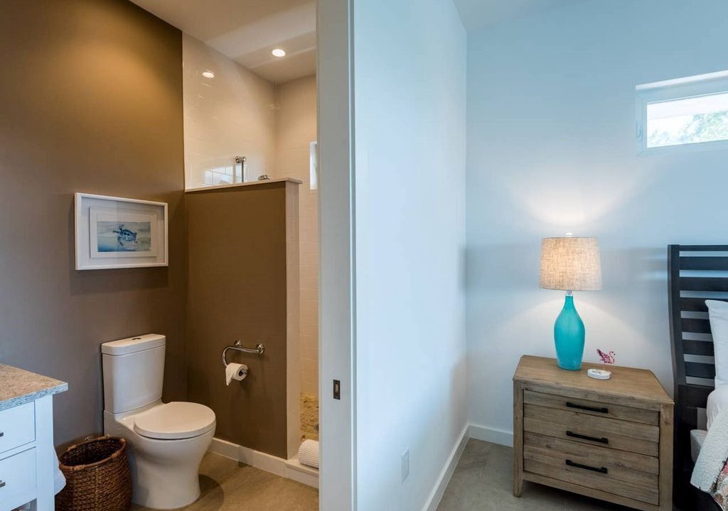 Photo of Bathroom in Marathon