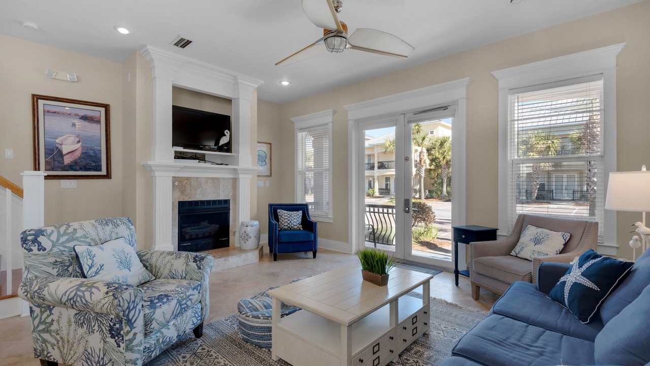 Photo of Livingroom in Miramar Beach