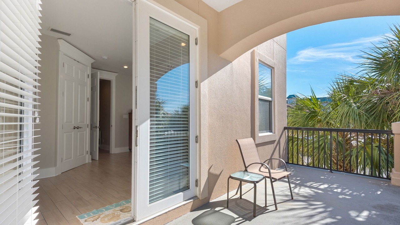 Photo of Patio Balcony in Miramar Beach