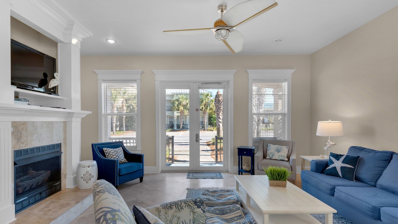 Photo of Livingroom in Miramar Beach