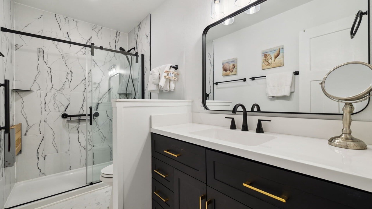 Photo of Bathroom in Cassine Village