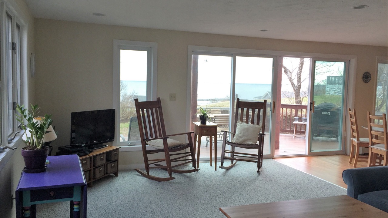 Photo of Livingroom in Cedar Bushes