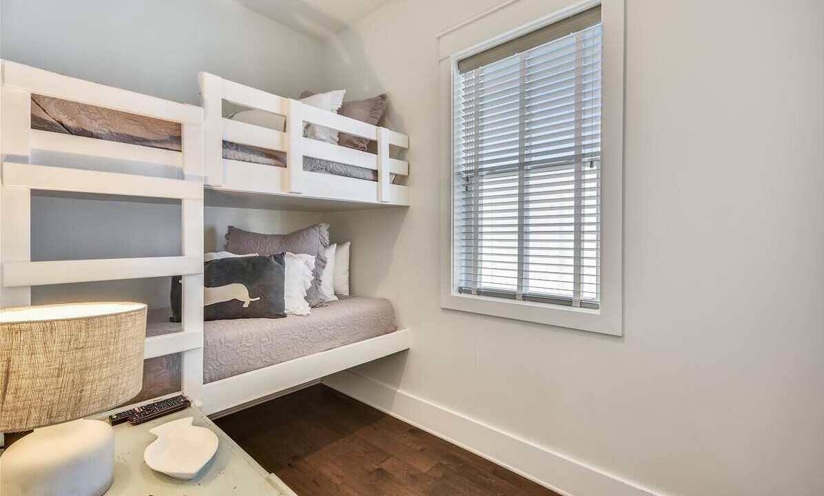 Photo of Bedroom in Seacrest Beach
