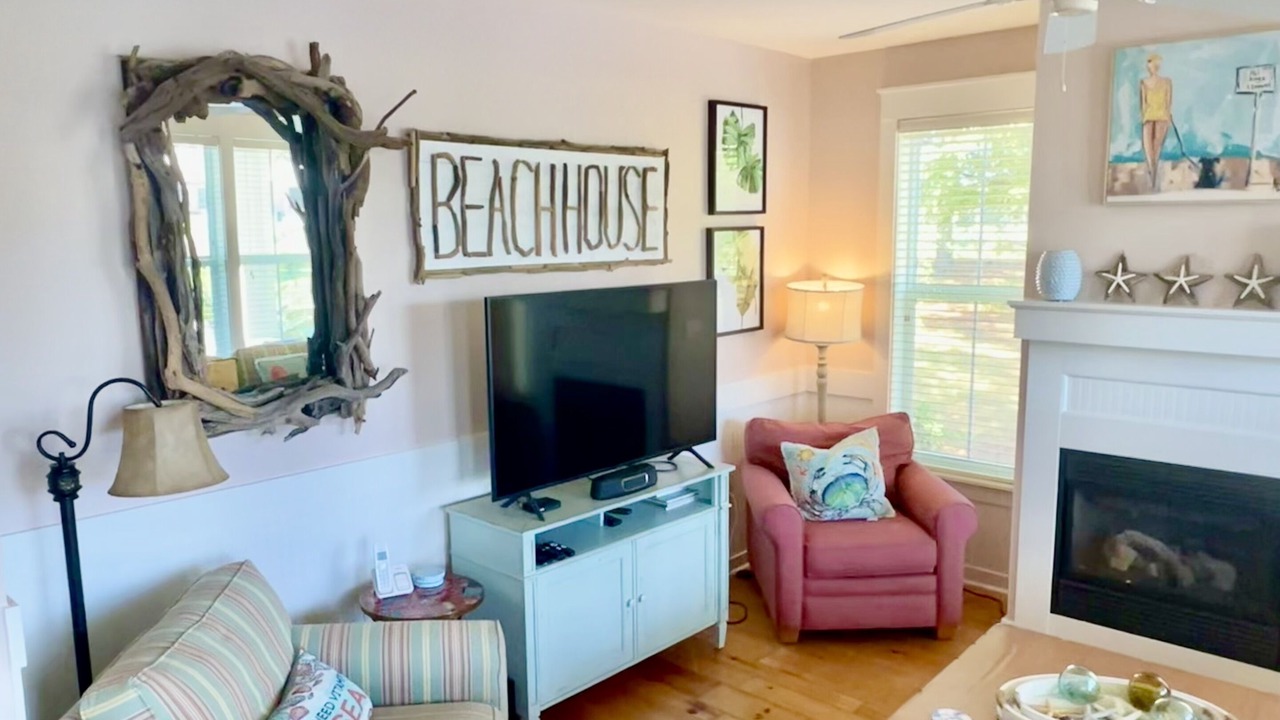 Photo of Livingroom in Laurel Grove