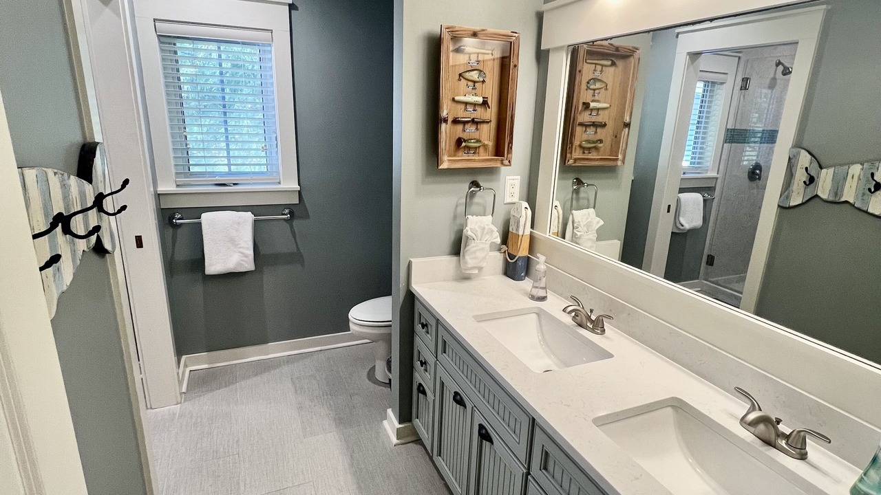 Photo of Bathroom in Laurel Grove
