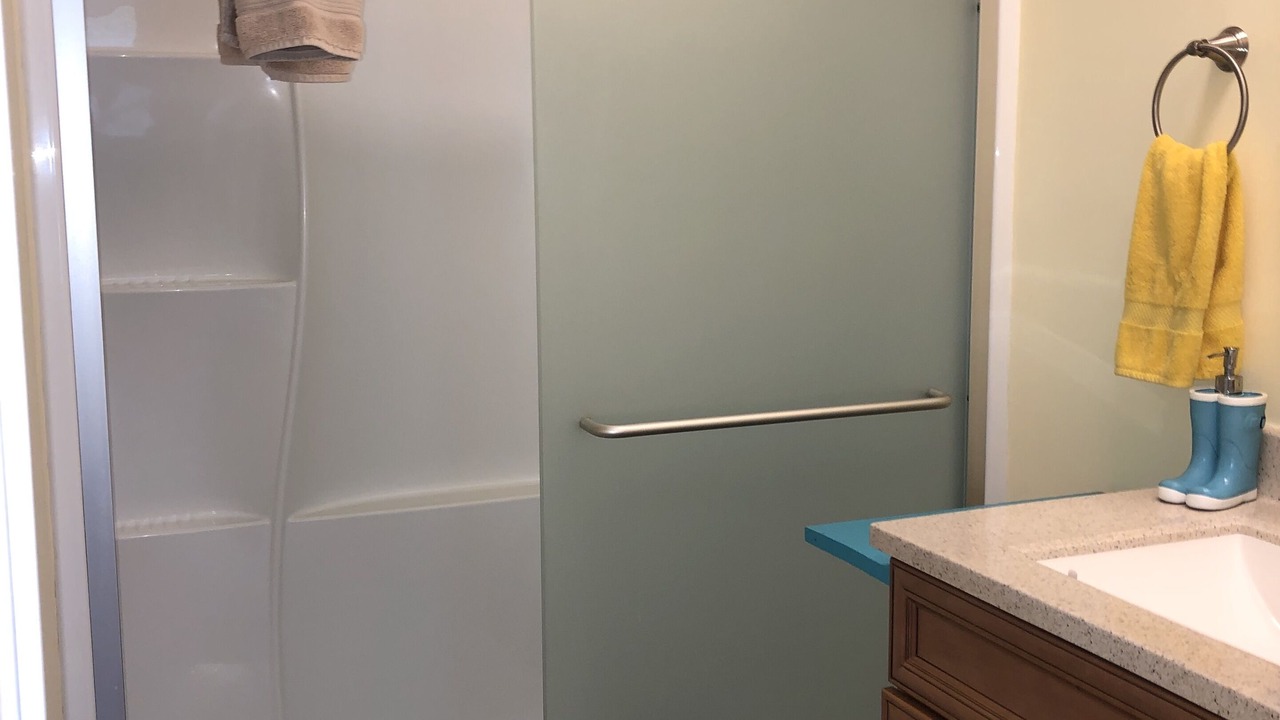 Photo of Bathroom in Foster