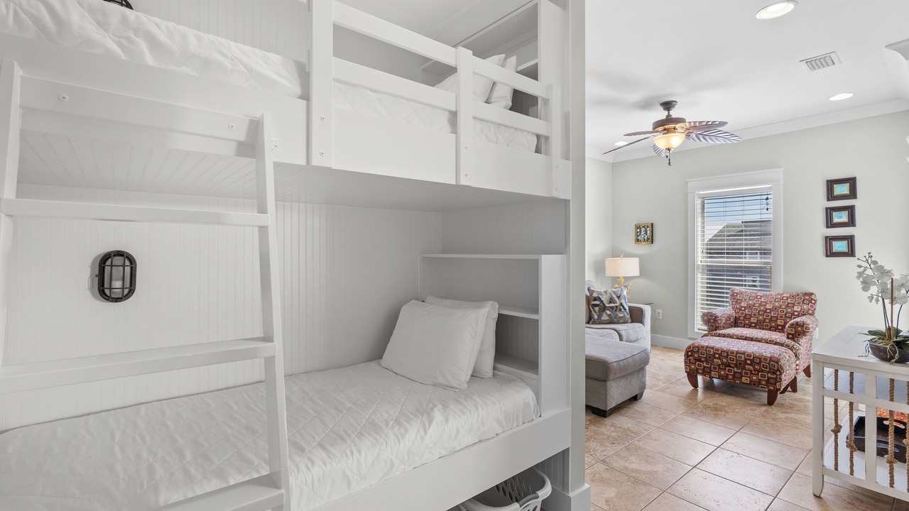 Photo of Bedroom in Frangista Beach