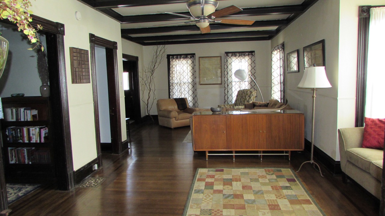 Photo of Bedroom in Downtown Niagara Falls