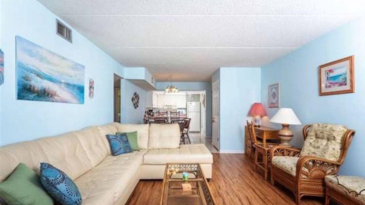 Photo of Livingroom in Crescent Beach