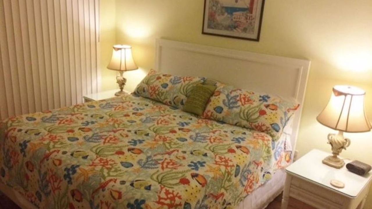Photo of Bedroom in Crescent Beach