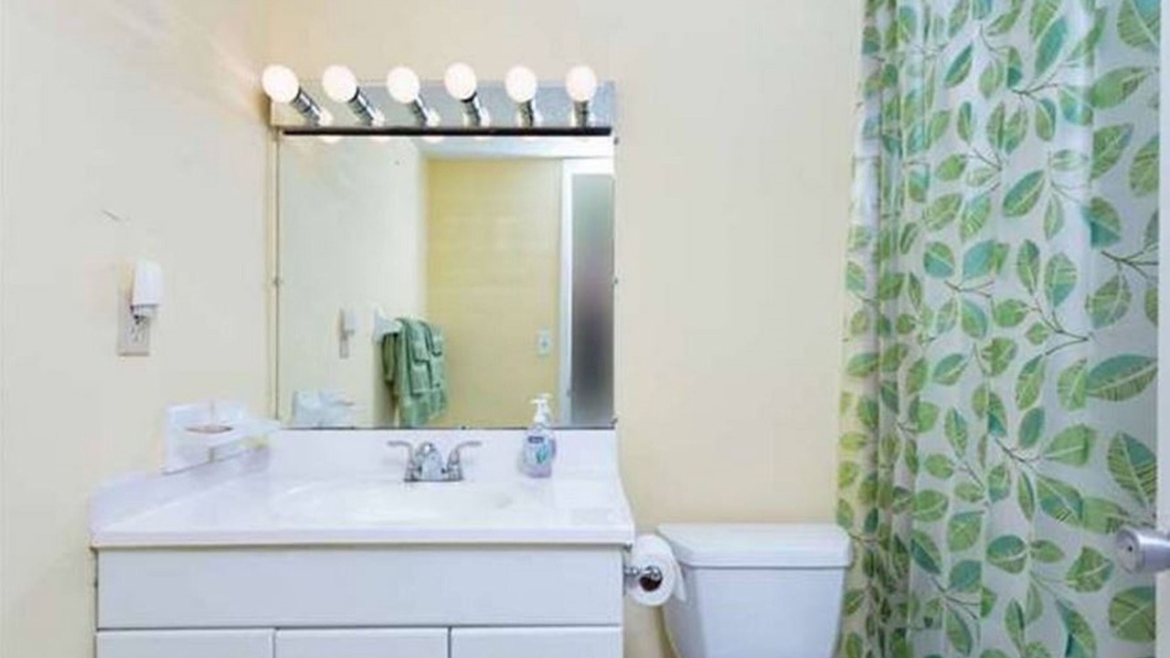 Photo of Bathroom in Crescent Beach