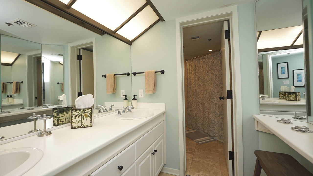 Photo of Bathroom in Holiday Isle