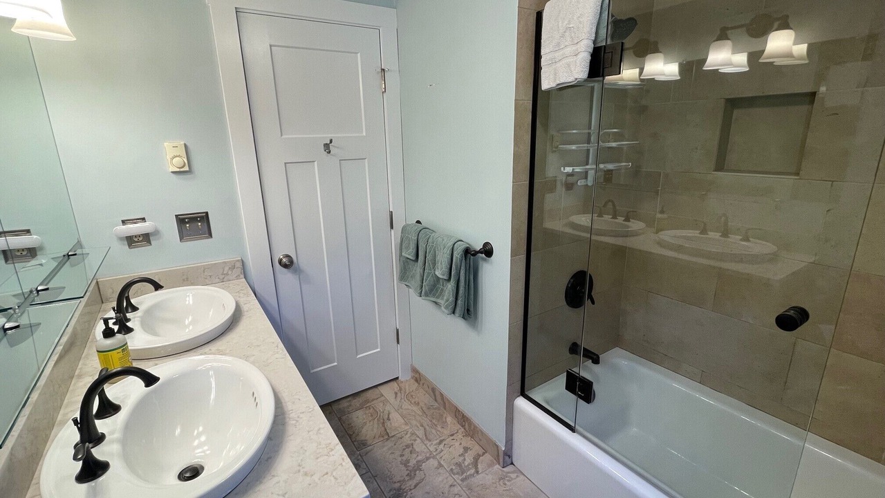 Photo of Bathroom in Eel Point