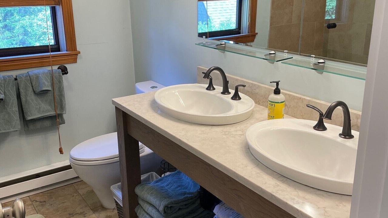 Photo of Bathroom in Eel Point