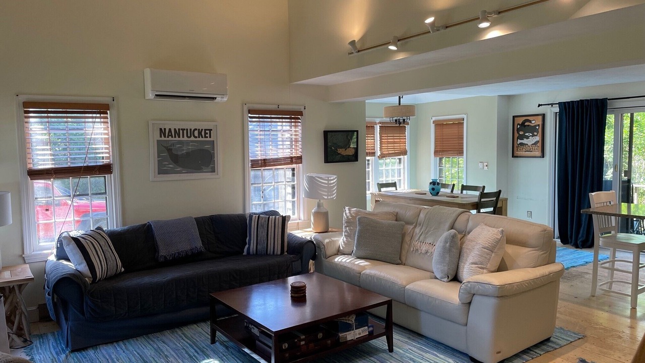 Photo of Livingroom in Eel Point