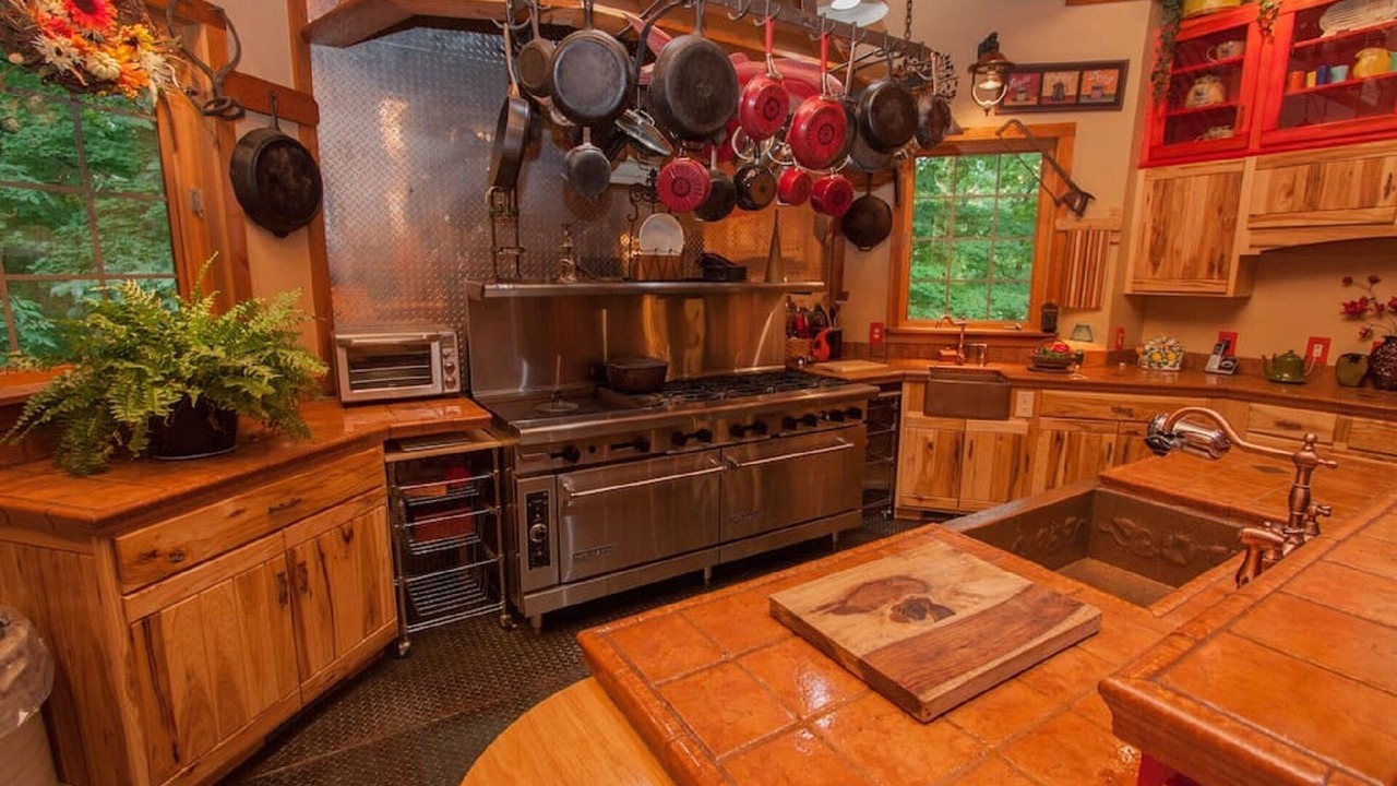 Photo of Kitchen in Helmsburg