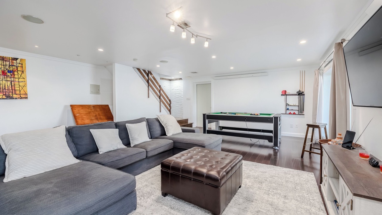 Photo of Livingroom in Sound Beach