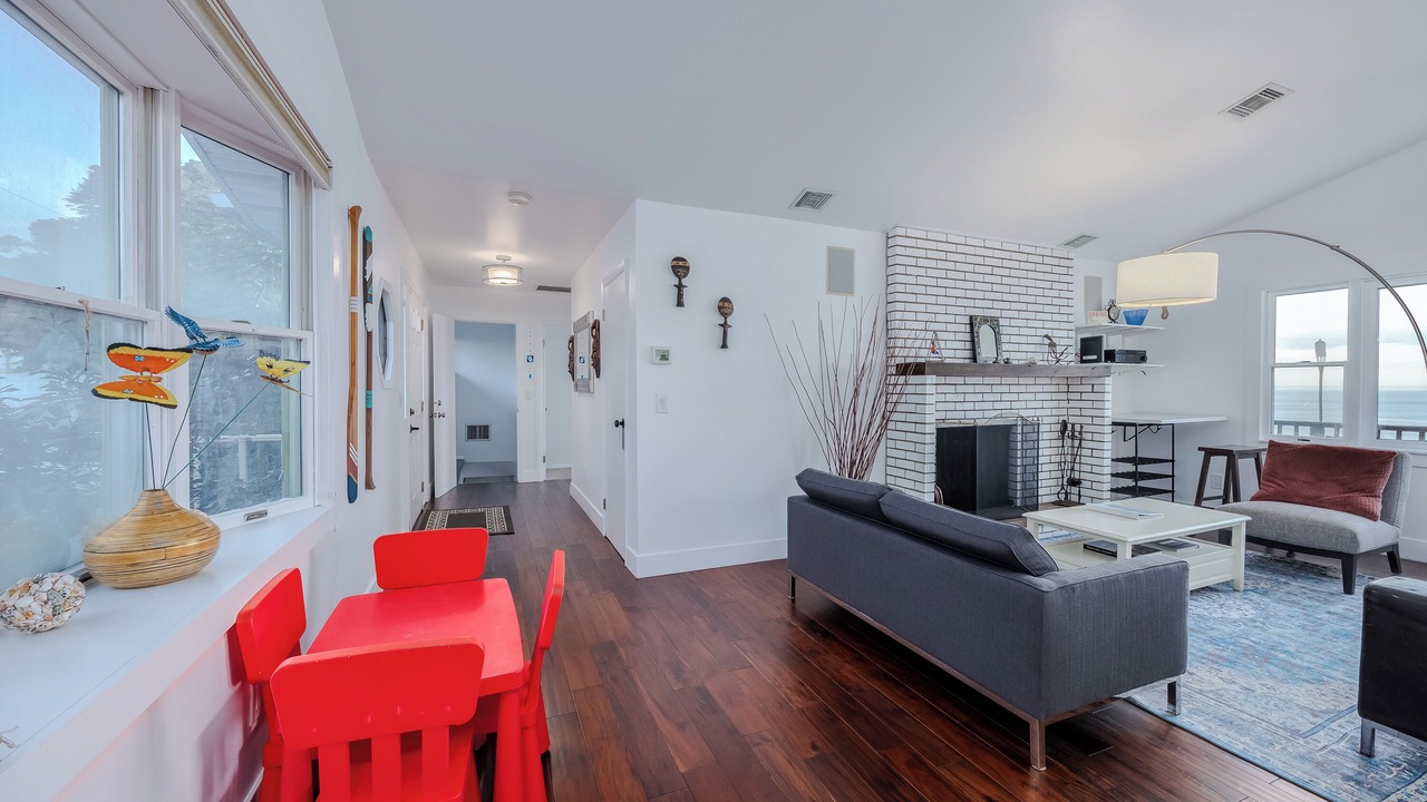 Photo of Livingroom in Sound Beach