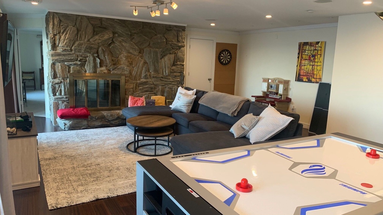 Photo of Livingroom in Sound Beach