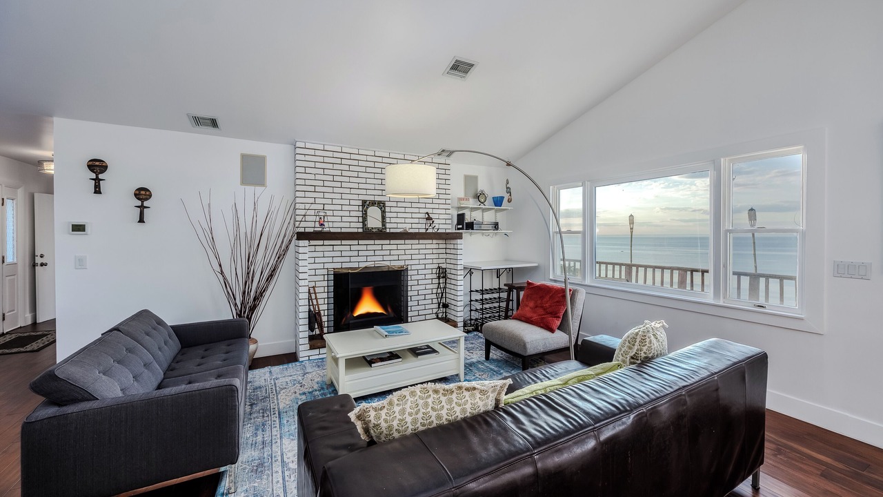 Photo of Livingroom in Sound Beach