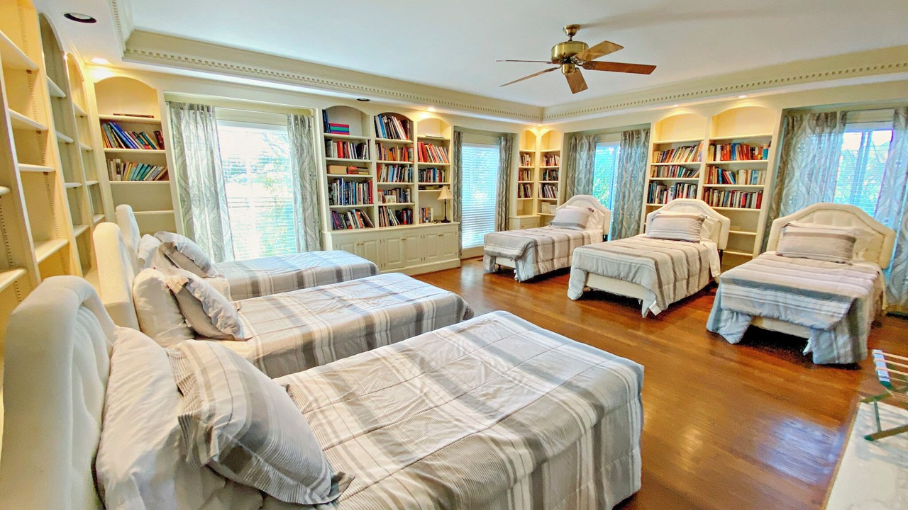 Photo of Bedroom in Castleton